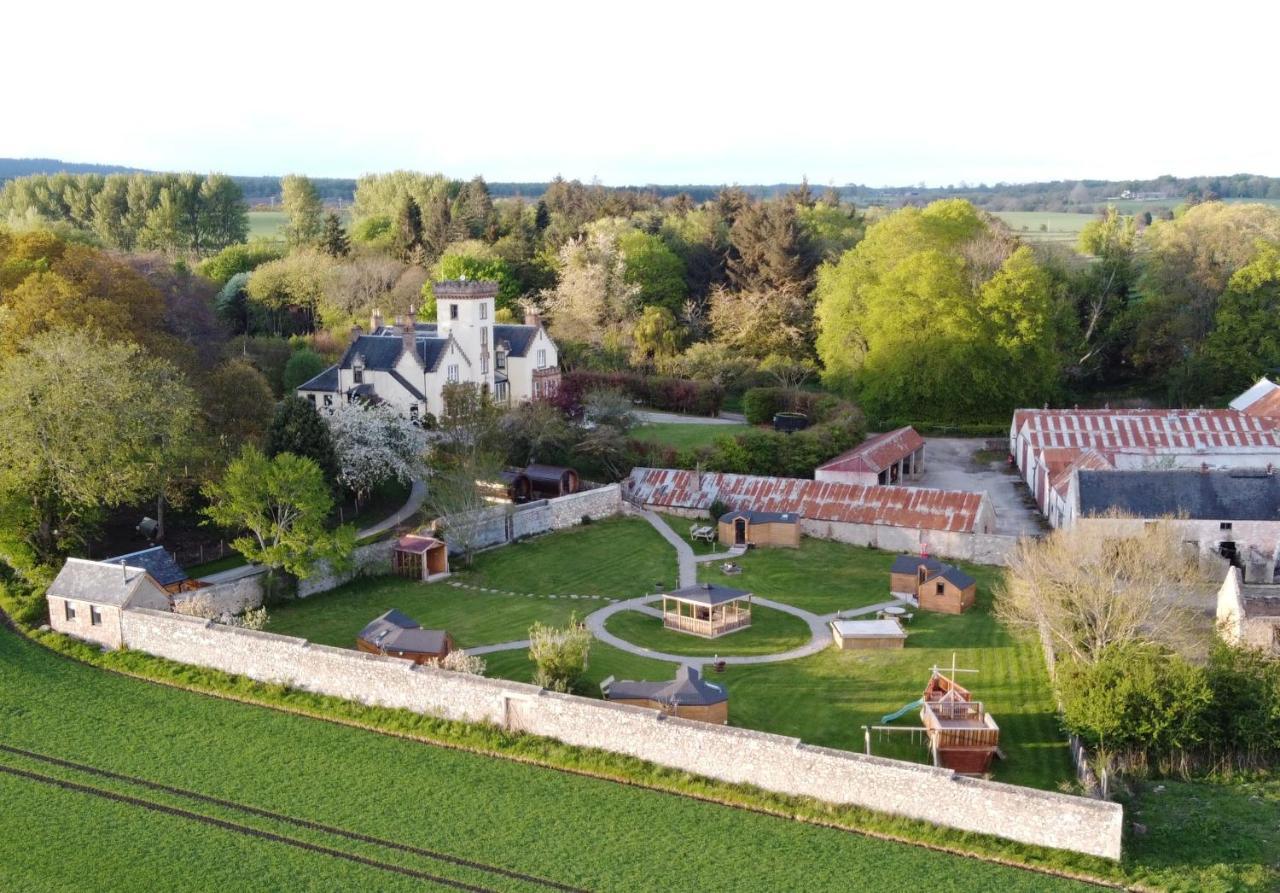 Delny Glamping And Farm Animals Hotel Invergordon Exterior foto
