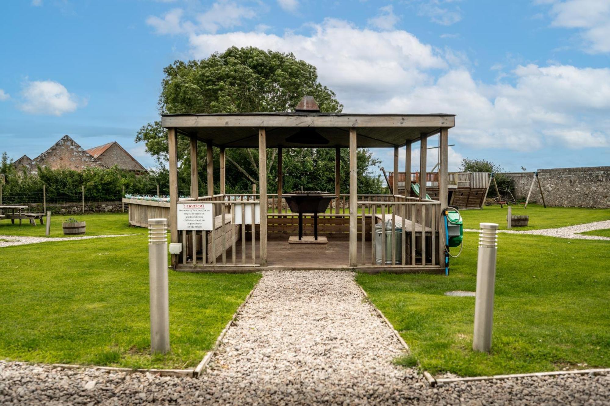 Delny Glamping And Farm Animals Hotel Invergordon Exterior foto